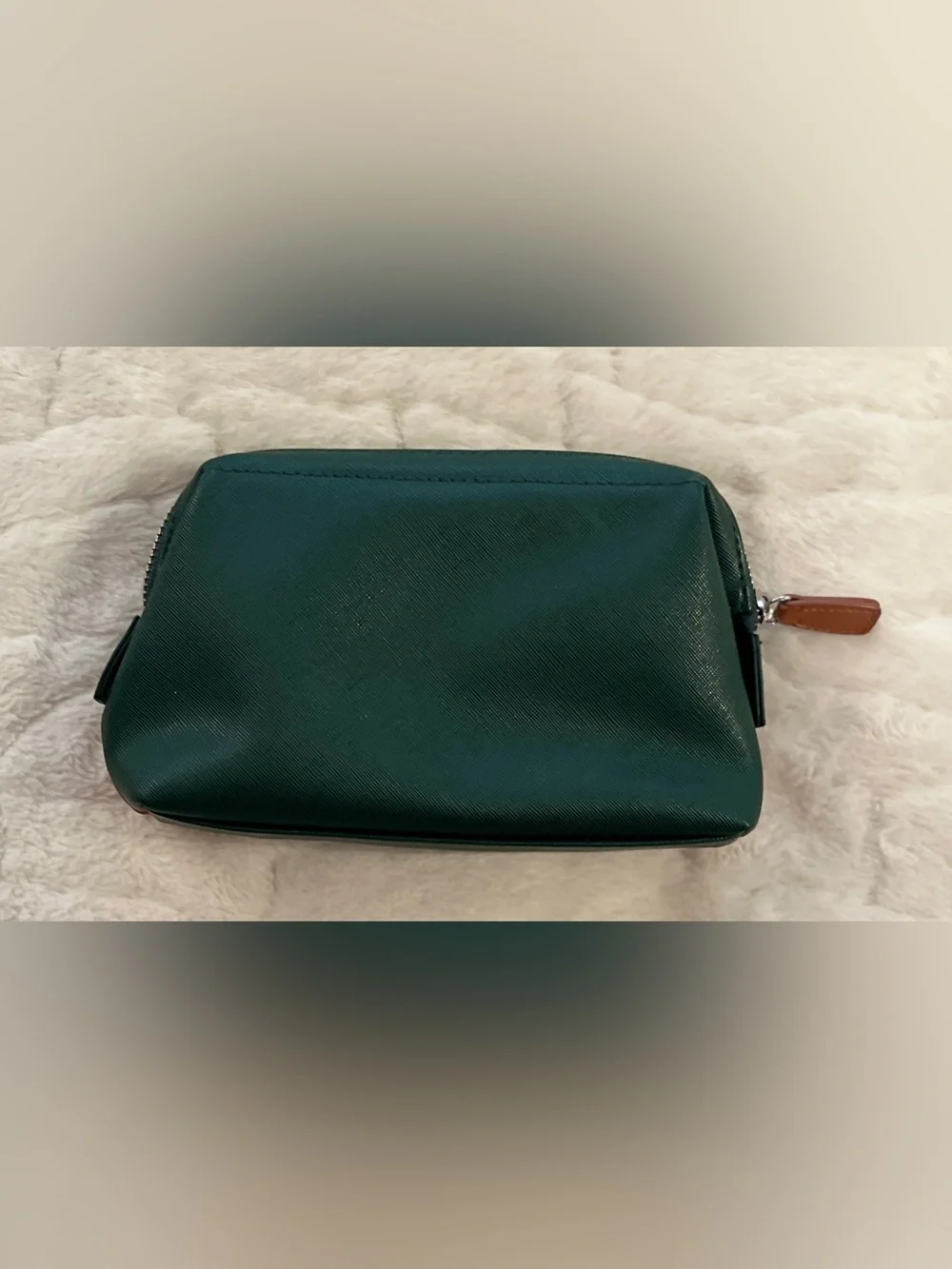 Bric's green faux-leather amenity kit bag. Unisex